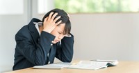 テスト勉強中の高校生　※画像はイメージです（stock.adobe.com）