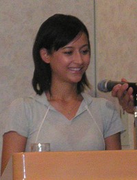 こずえ鈴さん、芸名をフリーディアに変更（2006年撮影）