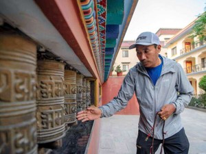 山を見限るエベレストのシェルパたち「この仕事に明日はない」　彼らはどこへ