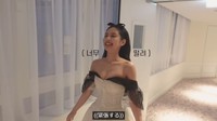 緊張をほぐすため声を発する一幕も（出典：Jennierubyjane Official 動画キャプチャー）