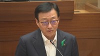 勇退の意向を表明する大西市長