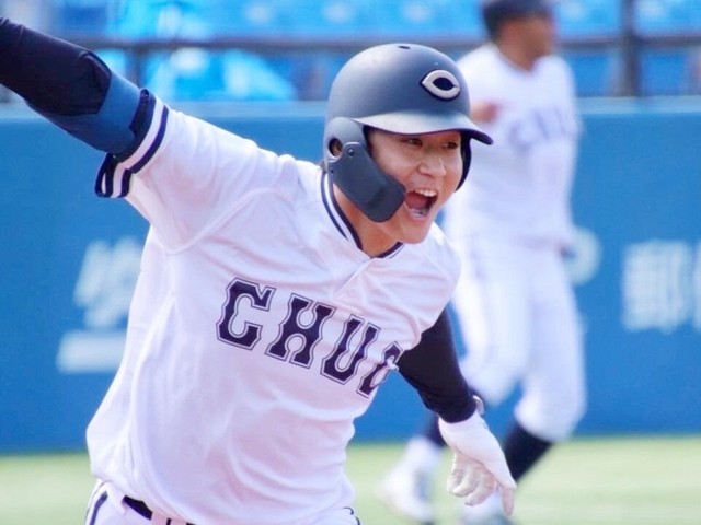 野球 - 中央大学・佐藤豪 1年目から出場機会をつかみ、学生コーチに