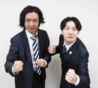 元お笑いコンビ「ダイヤモンド」時代の野澤輸出（左）と小野竜輔