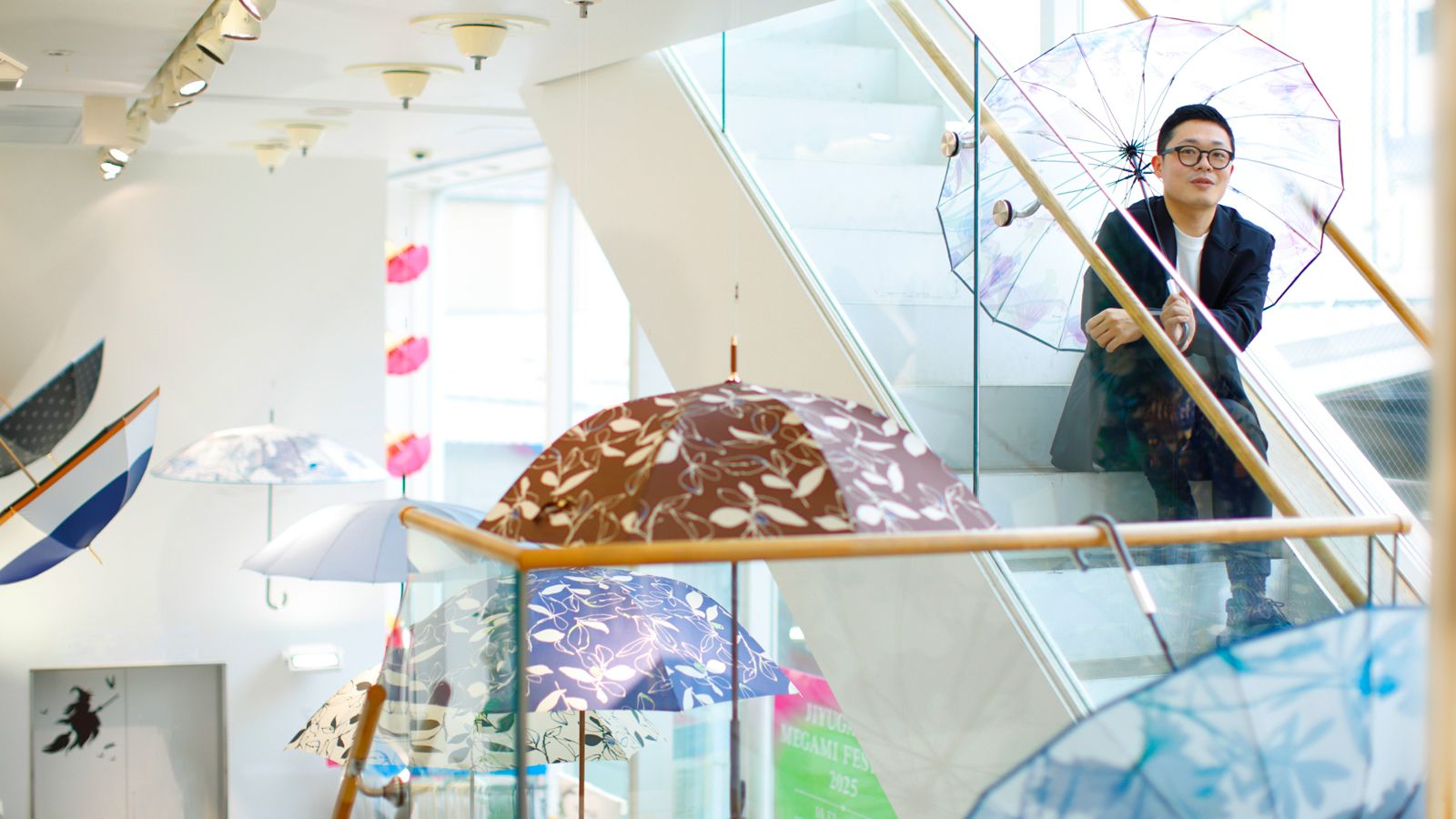 日傘が必須なのは、真夏だけじゃない！<br>世界唯一の「傘ソムリエ」が選ぶ、ビジネスパーソン必携の日傘とは？