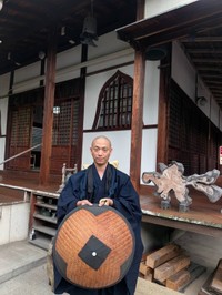 大阪の寺院で得度し、臨済宗の法灯を受け継いだ／青巌 宗晃さん（@atahuta123）提供