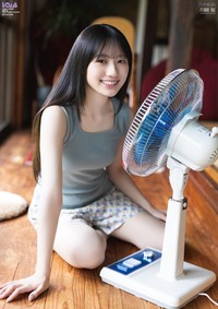 BOMB9月号の別冊付録は川﨑桜（乃木坂46）の両面ポスター
