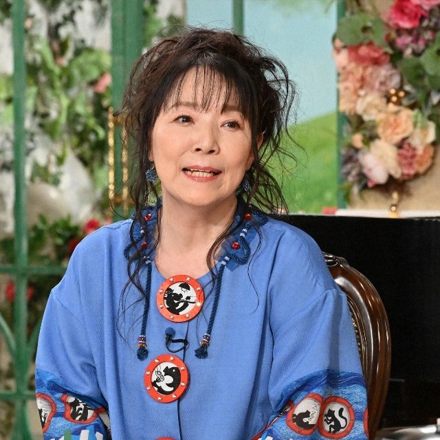 「徹子の部屋」   尾崎亜美＝テレビ朝日提供