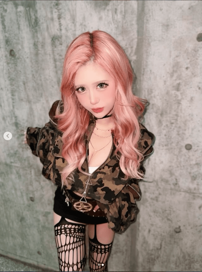 あいめろのインスタグラム（＠aisyu0101）より