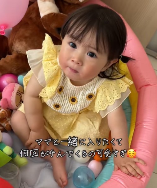 ママと一緒に入りたくて「ママ～！！」（提供：＠ekuchan12さん）

