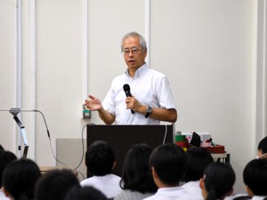 「間違ったときが面白い。研究って答えがない」 国立科学博物館・篠田館長、中学生に特別授業