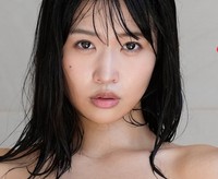 『南みゆか2nd写真集 à la mode』カバー画像　ⒸSHOGAKUKAN（撮影：LUCKMAN）