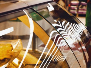 責任を背負って真冬の店舗で接客。私はバレンタインの「戦士」だった