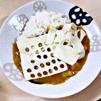 パパのハロウィンご飯。子どもたちとの格差に爆笑続出（画像提供：密かなトイガン生活さん）