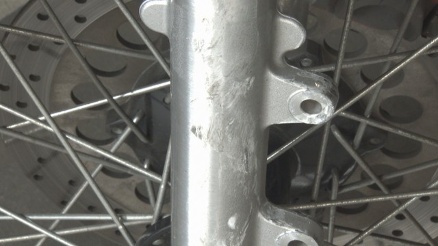 重体の男性高校生が乗っていたオートバイ　岡山南警察署