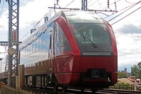 近鉄特急「ひのとり」（leap111/stock.adobe.com）