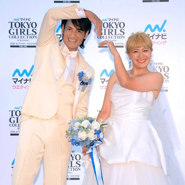 結婚を発表したと本並健治と丸山桂里奈=2020年9月6日