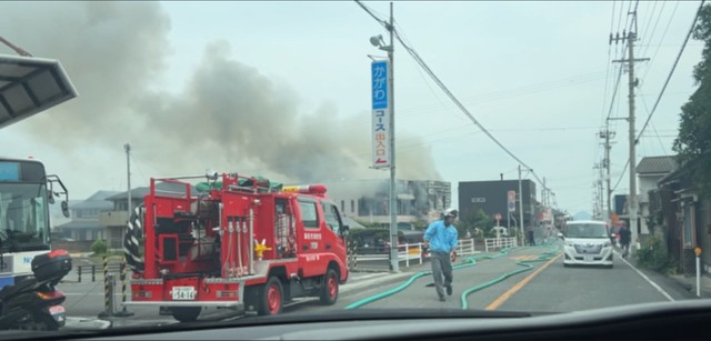 高松市香川町浅野のガラス店で火事　けが人はなし