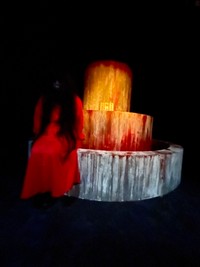 お化け屋敷「大阪都市伝説 赤い女」