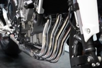 「東京モーターサイクルショー2026」で特別展示された新型CB400SF