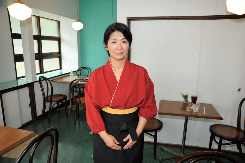 「月猫」の店長・田畑智真紀さん