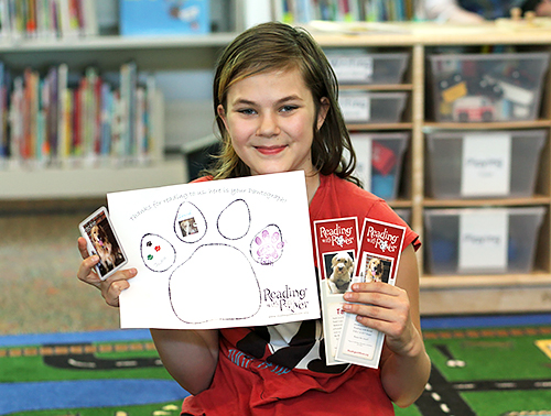 読み終わると、記念にその犬のスタンプとブックマークをもらえる