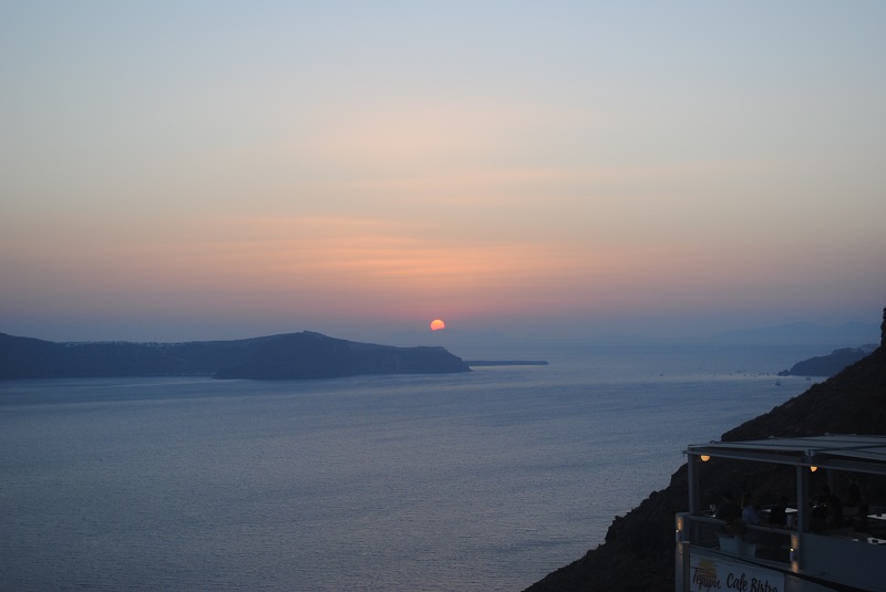 猫さんにつられて入ったカフェからのサンセット