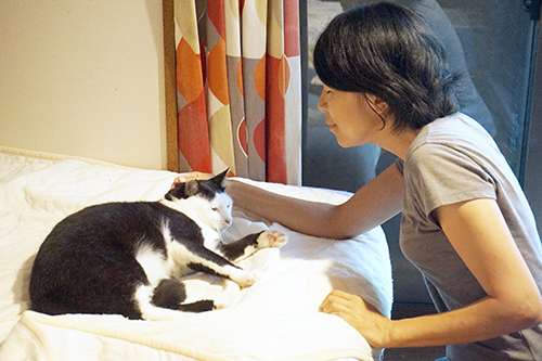 今では亀山さんと、この距離感