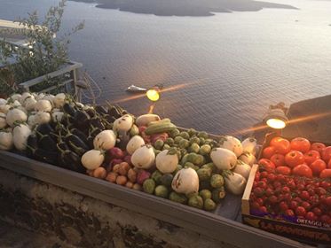 白ナスはサントリーニの名産。ナスのピュレサラダやムサカに使われます