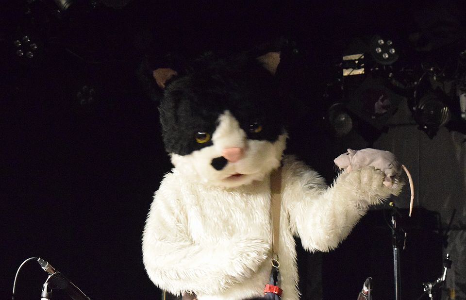 「友達は食べちゃダメ」では、友達のネズミも登場